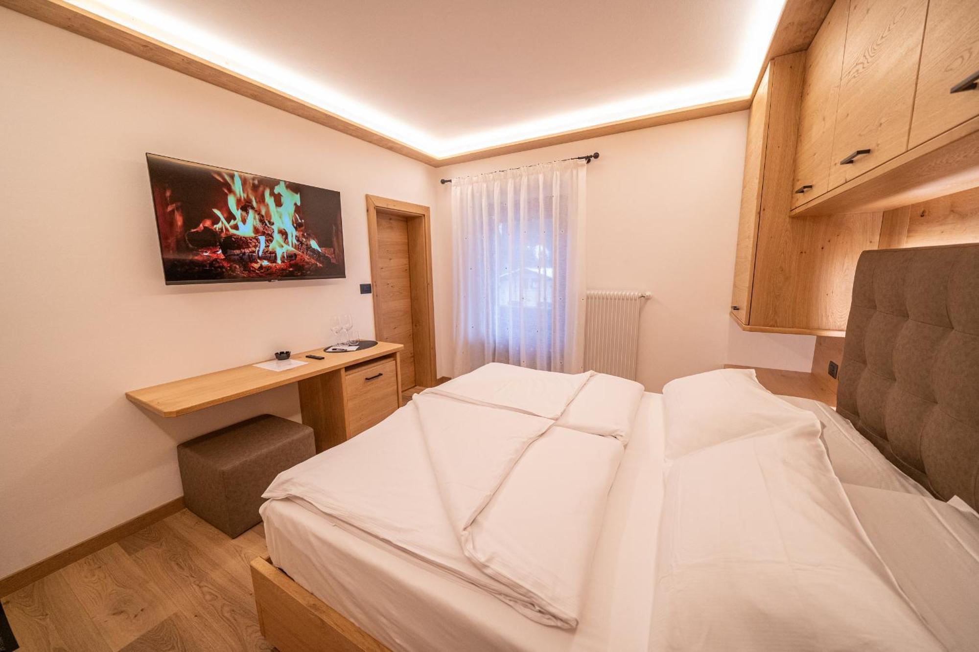 ספאדה Hotel Fontana מראה חיצוני תמונה